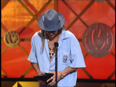 Kid Rock wins Favorite Pop/Rock Male Award -- AMAs 2001