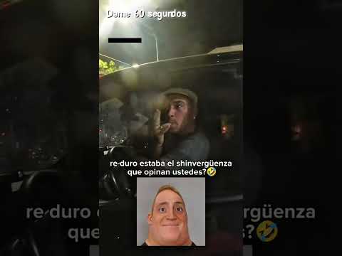 ¡SE LE ATRAVESÓ EN ROJO! Chocó contra la Amarok, el conductor huyó y el motociclista lo fue a buscar