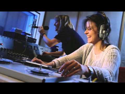 Pirmoji radijo laida Pukas