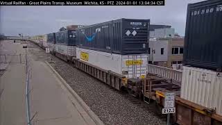 Railfanning: BNSF intermodal train (My first video