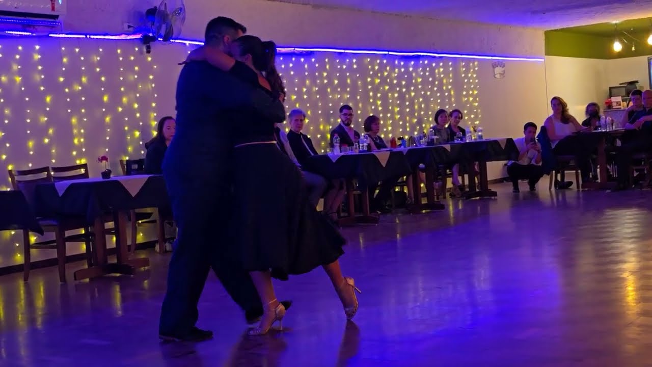 Video thumbnail for Gaby Mataloni e Ariel Taritolay 2/3 - La Rebelde