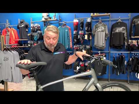 Giant Escape 3 Disc all around great hybrid, city and commuter bike