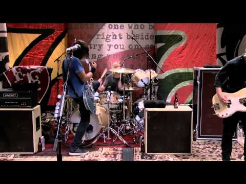 Foo Fighters - 9. Miss the Misery (LIVE @ Studio 606)