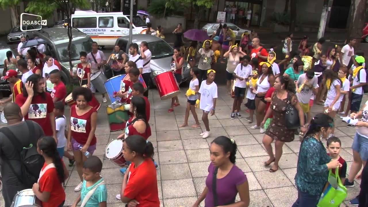 Bloco Eureca invade ruas de São Bernardo; veja vídeo