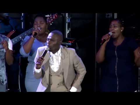 Freddy T - Sefapanong  LIVE AT Forest hill Hall