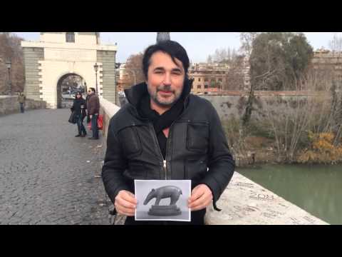 Scialpi consegna il Tapiro ad Antonio Ricci - Striscia la N