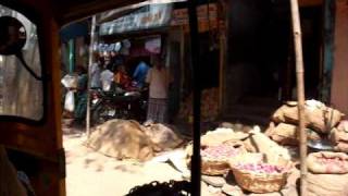 preview picture of video 'autorickshaw ride in Madurai 2 / マドゥライ、南インド'