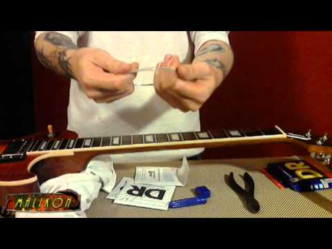 Keep Your Guitar in Tune : changing and stretching new strings