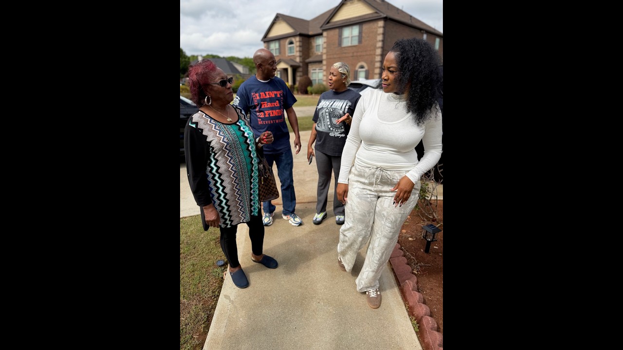 When  Shavonne and Torrie’s family arrive at their new house!