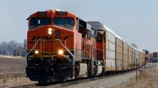 preview picture of video 'BNSF 5822 West Speeding by Chana, Illinois on 4-7-2013'