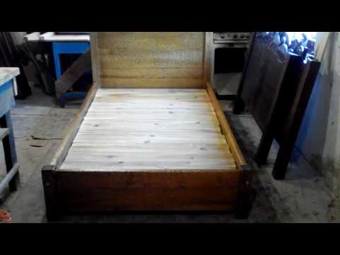 Резьба по дереву . Осмотр кровати №1 .