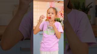 Download lagu Make Bubbles at Home in JUST 5 Minutes! #kidsvideo #bubbles mp3