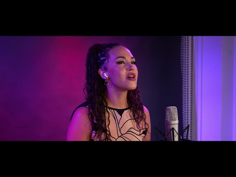 Solea Pfeiffer Performs "Flowers" from Hadestown