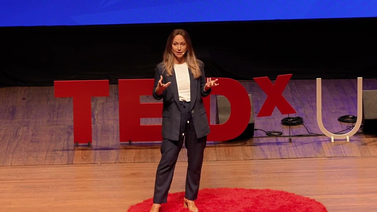 Saúde à partir da auto escuta | Fernanda Scheer | TEDxUDESC