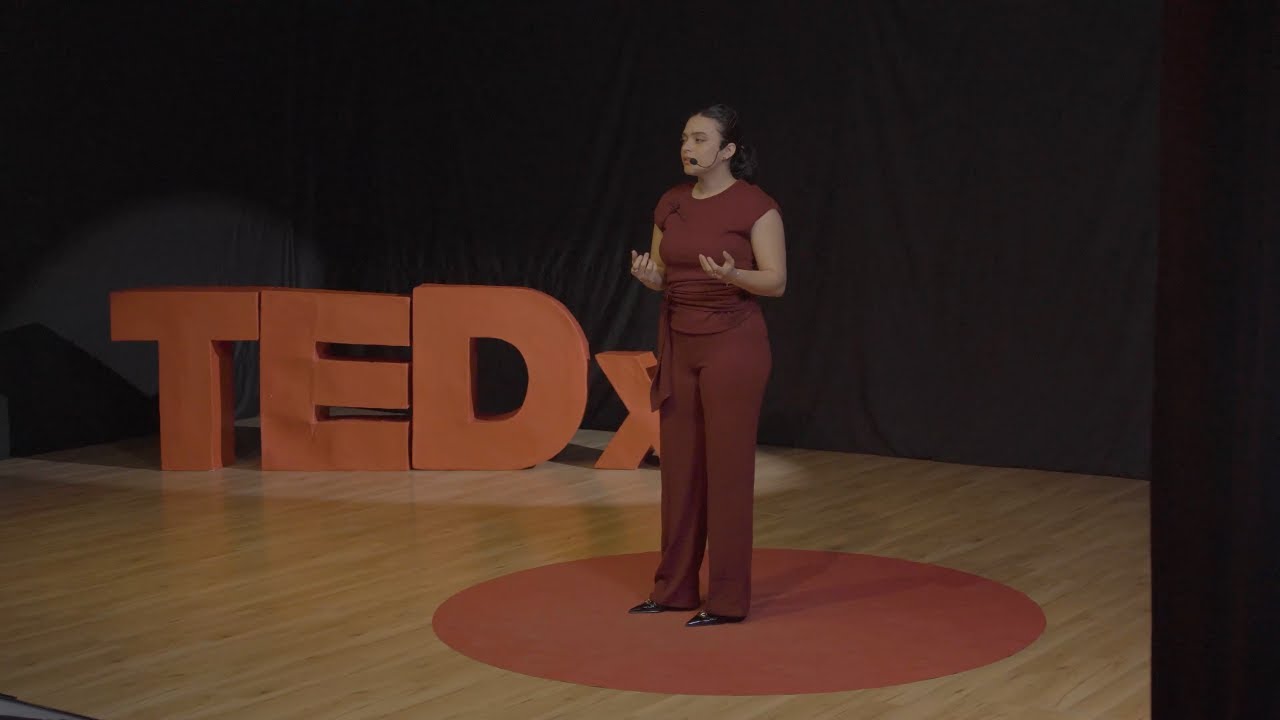 La filosofía como antídoto para el dolor | Jennifer Rodríguez Pacheco | TEDxLas Hayas College Youth