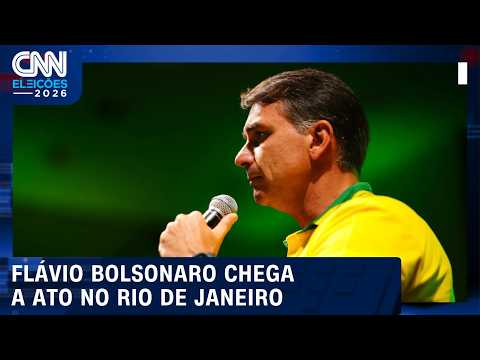 Flávio Bolsonaro chega a ato no Rio de Janeiro na véspera do 2º turno das eleições | CNN AGORA