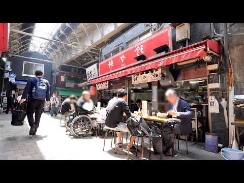 He is a Fried Rice Master: Witness Insane Wok Skills at a 70-Year-Old Tokyo Legend