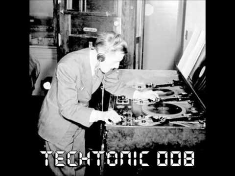TechTonic Podcast 008 Podcast ( 2016 Techno Year Mix) FULL TRACKLIST