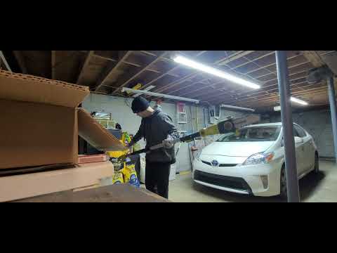 Sun Joe 8-inch Cordless Telescopic 14-foot Pole Chainsaw (24V-PS8CMAX-LTE)