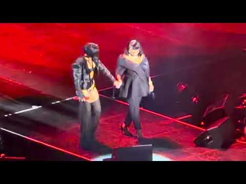 Dilemma (w/ Patti LaBelle) - Kelly [Brandy & Monica - The Boy Is Mine Tour - Newark NJ - 11/21/25]