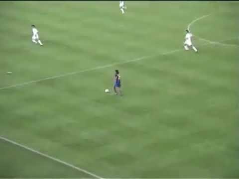 PRIMEIRO GOL DO RONALDINHO GAÚCHO NO BARCELONA , VISTO DA ARQUIBANCADA DO CAMP NOU