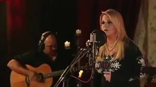 Trisha Yearwood — &quot;This Is Me You&#39;re Talking To&quot; — Live