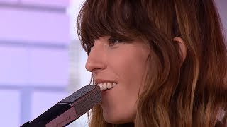 Wspaniała Lou Doillon  z utworem &quot;Too Much&quot; na scenie w Dzień Dobry TVN!