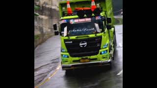 Download lagu story wa truk hino 500 mp3