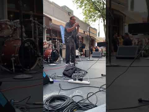 Nick Vero sings Teenager in Love at Ferragosto festival 2021