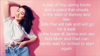 Noah Cyrus - It's Beginning to Look a Lot Like Christmas (Lyrics video)