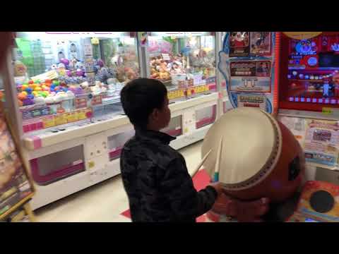 7 year old is the Worlds Greatest Drummer | Taiko no Tatsujin - The Japanese Drumming Game