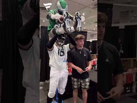 The best dressed fan at Fanatics Fest 2025