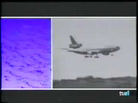 Opening credits of Pobre diabla (1990) featuring Jeannette Rodríguez and Osvaldo Laport with the title song