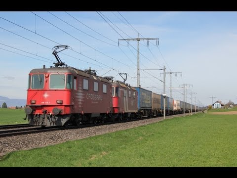 Crossrail Re 436 112 und 436 114 mit Cemat UKV in Hindelbank