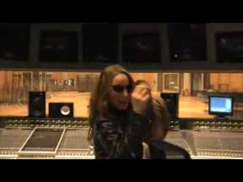 Mariah Carey and Jermaine Dupri working in the studio_Quick look at her either tired or ToAsTeD.
