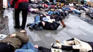 preview picture of video 'Flashmobs gegen Atomenergie in Reutlingen'