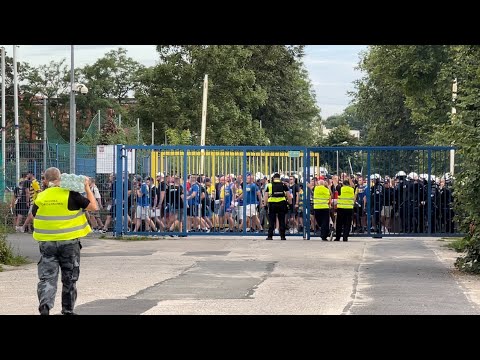 Kibice Elany przybyli na stadion Zawiszy / Zawisza Bydgoszcz - Elana Toruń
