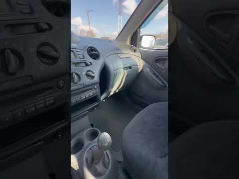 фото toyota yaris i 0