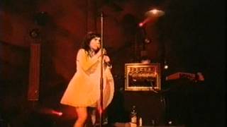 Björk - Violently Happy live at Cambridge (1998)