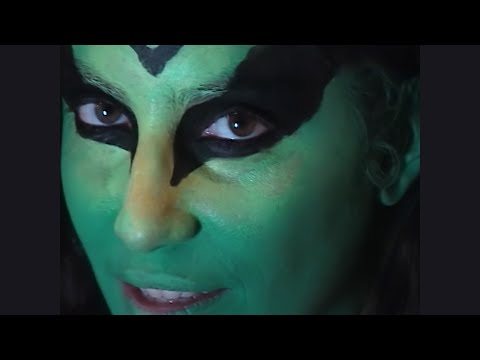 Generic Animal - Karaoke (feat. Marta del Grandi) [OFFICIAL VIDEO]