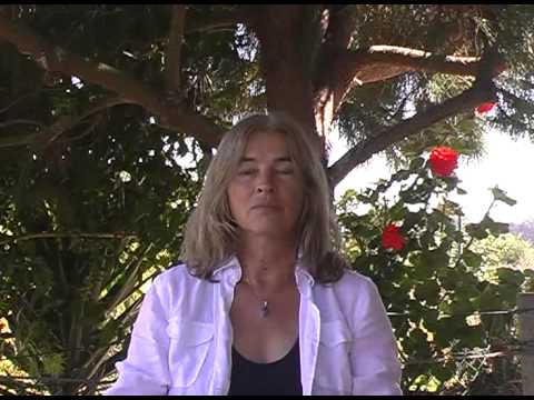 Safi Nidiaye: Wie Herzensarbeit in Zeiten von Angst und Unsicherheit helfen kann