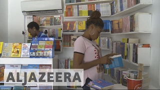 Nigerian writers find creative ways to sell their books