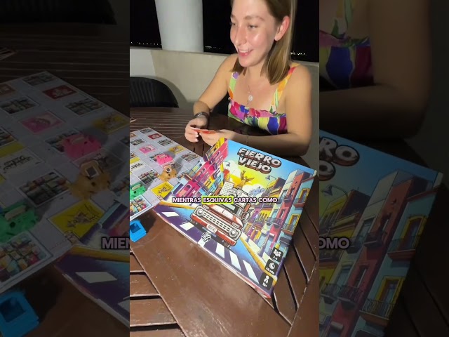 Vídeo relacionado con GAMOBI FRAPPADINGUE Family - Juego de mesa Familiar y Diversión. Una carrera delirante con Tarjetas Combinando memoria, estrategia y risas. Idea de regalo para niños, adolescentes y adultos, de 2 a 8