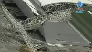 Crane collapses at Brazil&#39;s Corinthians World Cup Stadium killing 3 people