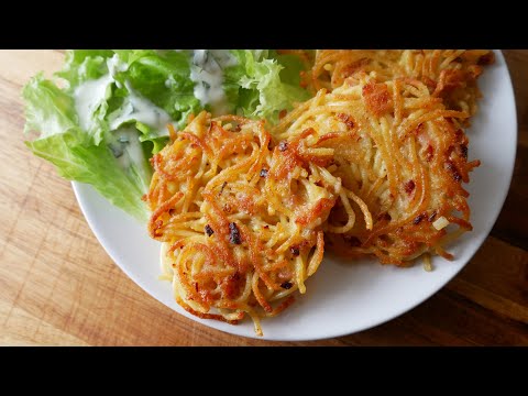 Spaghetti Bratlinge mit Speck (Rezept) || Spaghetti Fritters with Bacon (Recipe) || [ENG SUBS]