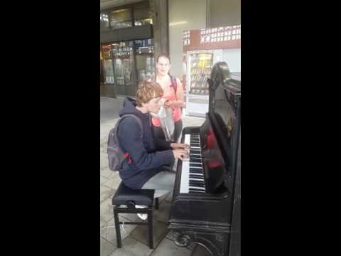 Cover one call away van chalie puth samen met Tom de visser😃!