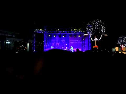 Çöpçüler - Erkin Koray | 12 Ekim 2012 Alsancak Vapur İskelesi Önü