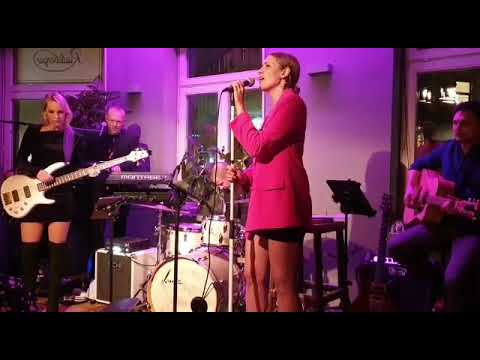 Shallow / Musikdinner Valentinstag / Rampenlicht im Capitol / Februar 2023