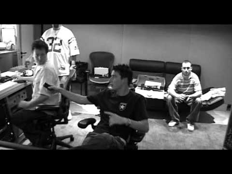 MAXI B feat MATTEO PELLI Fuori Controllo (official videoclip)