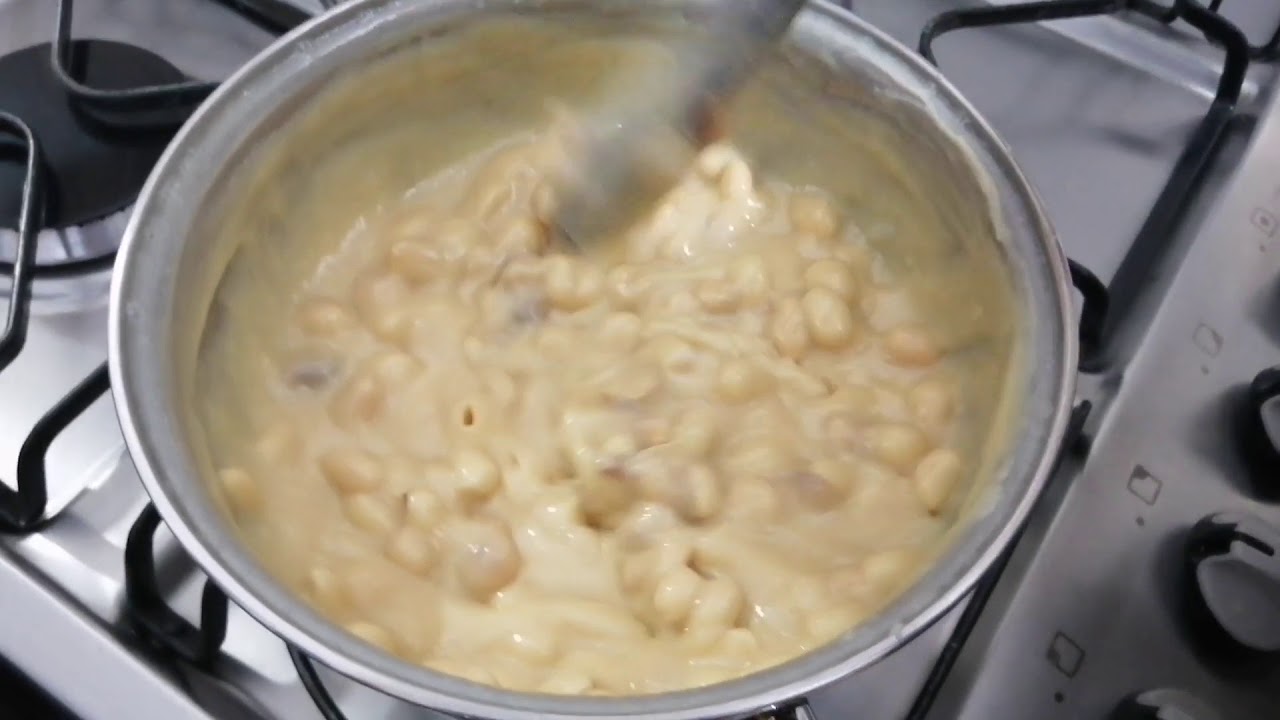 Watch Now Pé de Moleque Caseiro com Leite Condensado - Fácil de fazer Pé de Moleque Caseiro com Leite Condensado - Fácil de fazer